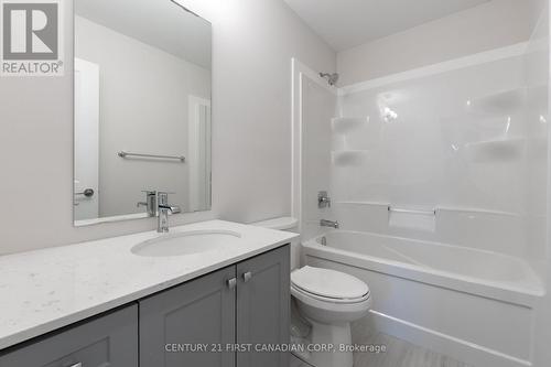 415 - 100 The Promenade, Central Elgin (Port Stanley), ON - Indoor Photo Showing Bathroom