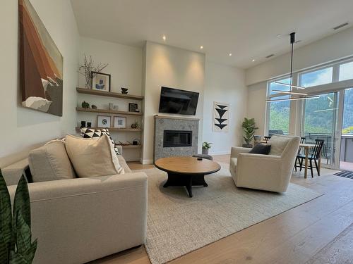 12 - 266 Baker Street, Nelson, BC - Indoor Photo Showing Living Room With Fireplace