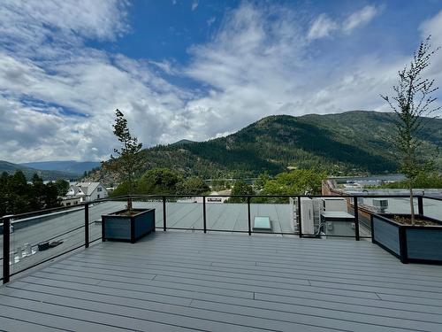 12 - 266 Baker Street, Nelson, BC - Outdoor With View