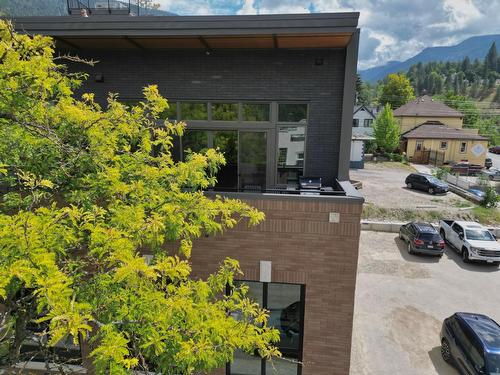 12 - 266 Baker Street, Nelson, BC - Outdoor