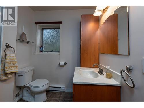 3823 Westview Drive, Terrace, BC - Indoor Photo Showing Bathroom