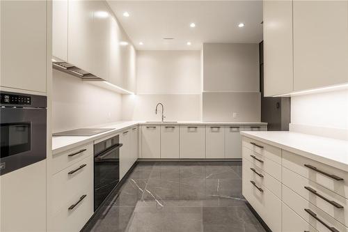 865 Glenwood Avenue, Burlington, ON - Indoor Photo Showing Kitchen With Upgraded Kitchen