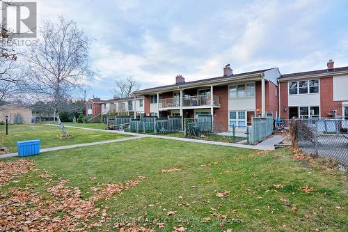 11 - 1010 Kipps Lane, London, ON - Outdoor