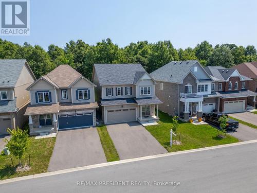 7704 Tupelo Crescent, Niagara Falls, ON - Outdoor With Facade