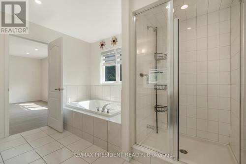 7704 Tupelo Crescent, Niagara Falls, ON - Indoor Photo Showing Bathroom