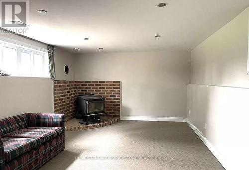 3522 Edinburgh Road, Fort Erie, ON - Indoor With Fireplace