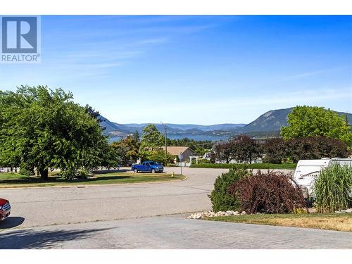 2250 3 Avenue Se, Salmon Arm, BC - Outdoor With View