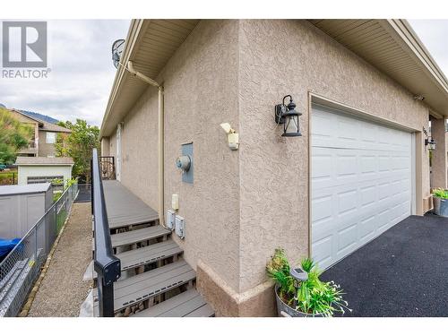 1503 Tanemura Crescent, Kelowna, BC - Outdoor With Exterior