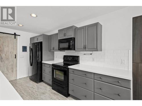 1503 Tanemura Crescent, Kelowna, BC - Indoor Photo Showing Kitchen