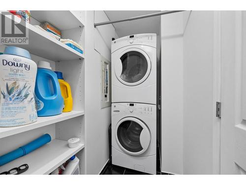 1503 Tanemura Crescent, Kelowna, BC - Indoor Photo Showing Laundry Room