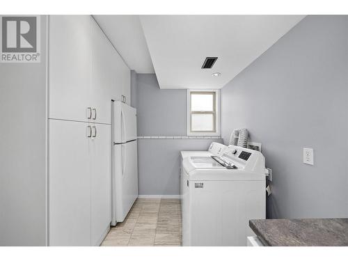 1503 Tanemura Crescent, Kelowna, BC - Indoor Photo Showing Laundry Room