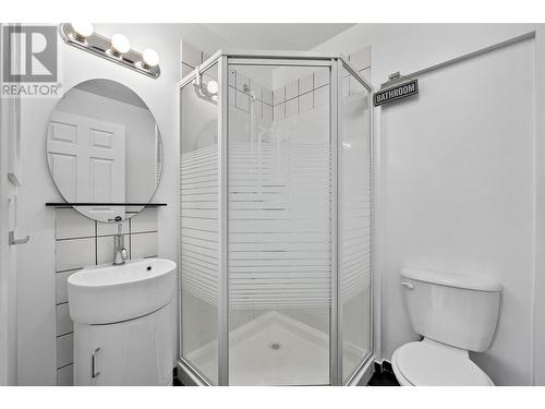 1503 Tanemura Crescent, Kelowna, BC - Indoor Photo Showing Bathroom