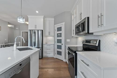 28-1791 10 Street, Salmon Arm, BC - Indoor Photo Showing Kitchen With Upgraded Kitchen