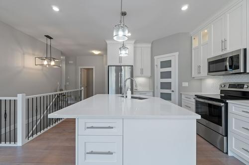 28-1791 10 Street, Salmon Arm, BC - Indoor Photo Showing Kitchen With Upgraded Kitchen