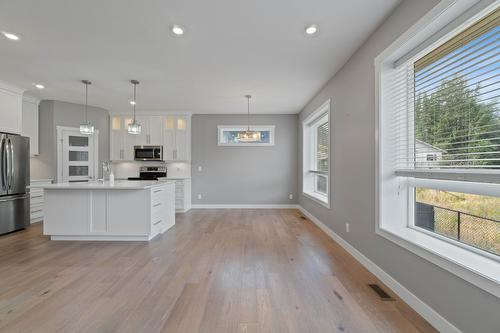 28-1791 10 Street, Salmon Arm, BC - Indoor Photo Showing Kitchen With Upgraded Kitchen