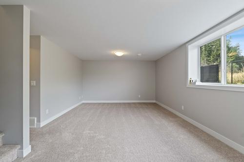 28-1791 10 Street, Salmon Arm, BC - Indoor Photo Showing Other Room