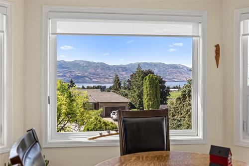 892 Stevenson Road, West Kelowna, BC - Indoor Photo Showing Office