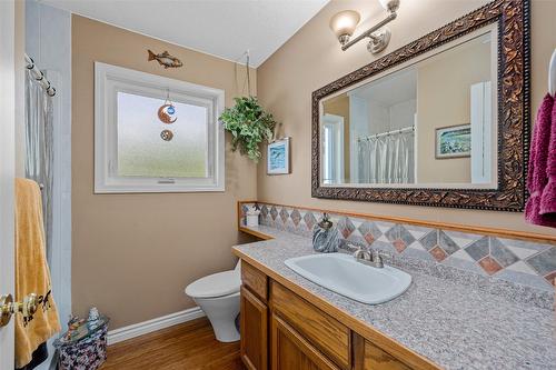 892 Stevenson Road, West Kelowna, BC - Indoor Photo Showing Bathroom