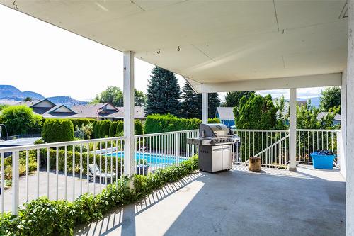 465 O'Keefe Court, Kelowna, BC - Outdoor With Deck Patio Veranda With Exterior