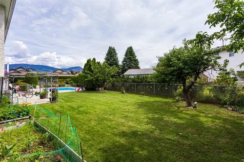 465 O'Keefe Court, Kelowna, BC - Outdoor With Backyard