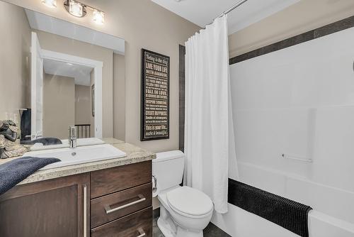 8-1170 Brant Avenue, Kelowna, BC - Indoor Photo Showing Bathroom