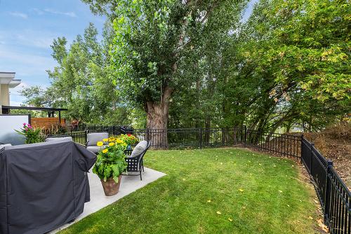 8-1170 Brant Avenue, Kelowna, BC - Outdoor