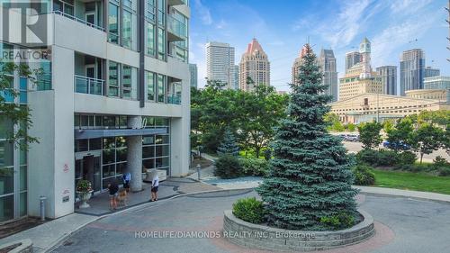 2202 - 220 Burnhamthorpe Road, Mississauga (City Centre), ON - Outdoor With Balcony