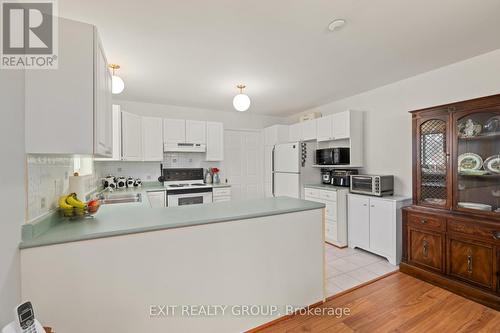 7 Cretney Drive, Prince Edward County (Wellington), ON - Indoor Photo Showing Kitchen