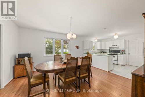 7 Cretney Drive, Prince Edward County (Wellington), ON - Indoor Photo Showing Dining Room