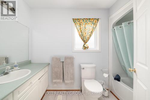 7 Cretney Drive, Prince Edward County (Wellington), ON - Indoor Photo Showing Bathroom