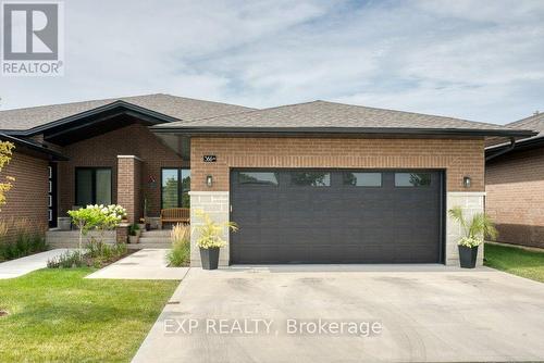 566 Lily Mac Boulevard, Windsor, ON - Outdoor With Facade