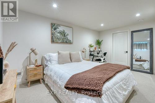 566 Lily Mac Boulevard, Windsor, ON - Indoor Photo Showing Bedroom