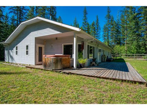 2222 Jenisa Road, Castlegar, BC - Outdoor