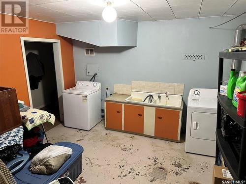 637 6Th Street, Humboldt, SK - Indoor Photo Showing Laundry Room