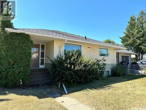 637 6Th Street, Humboldt, SK - Outdoor