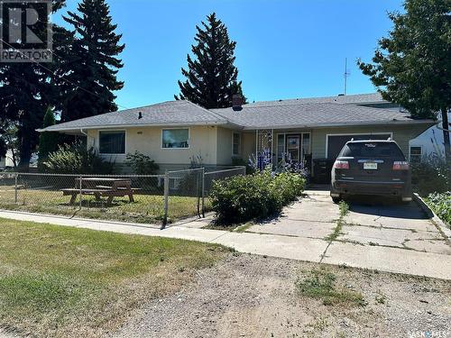 637 6Th Street, Humboldt, SK - Outdoor With Facade