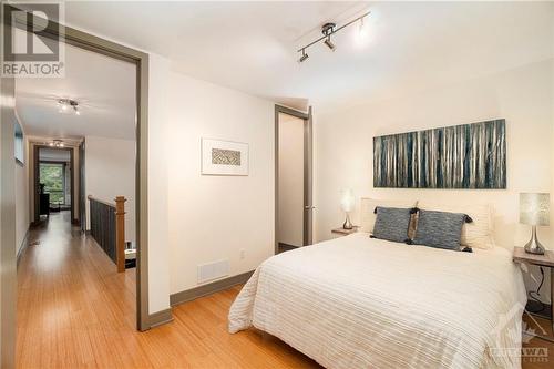 474 Sunnyside Avenue, Ottawa, ON - Indoor Photo Showing Bedroom