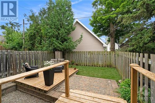 Private, easy to maintain south facing back yard! - 474 Sunnyside Avenue, Ottawa, ON - Outdoor