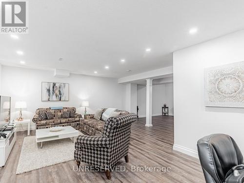 36 Engel Crescent, Barrie (Letitia Heights), ON - Indoor