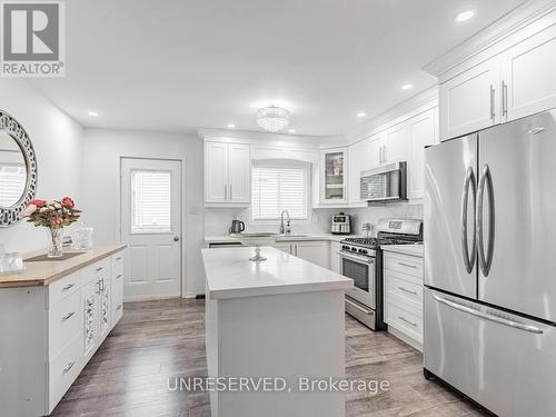 36 Engel Crescent, Barrie (Letitia Heights), ON - Indoor Photo Showing Kitchen With Upgraded Kitchen