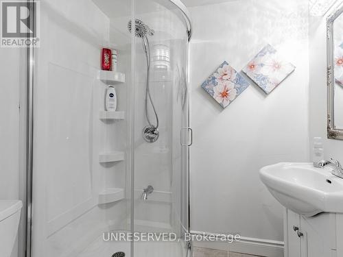 36 Engel Crescent, Barrie (Letitia Heights), ON - Indoor Photo Showing Bathroom