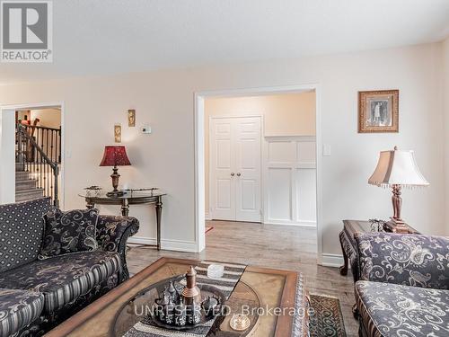 36 Engel Crescent, Barrie (Letitia Heights), ON - Indoor Photo Showing Living Room