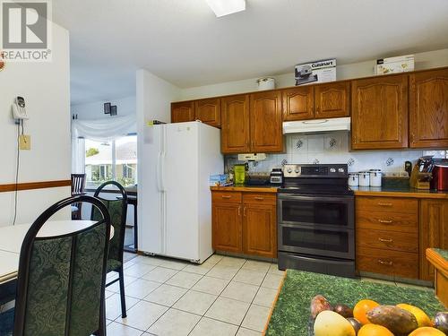 41 Bayview Crescent, Osoyoos, BC - Indoor Photo Showing Kitchen