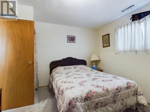 41 Bayview Crescent, Osoyoos, BC - Indoor Photo Showing Bedroom