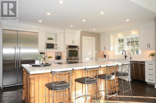 1910 18Th Side Road, New Tecumseth, ON - Indoor Photo Showing Kitchen With Upgraded Kitchen