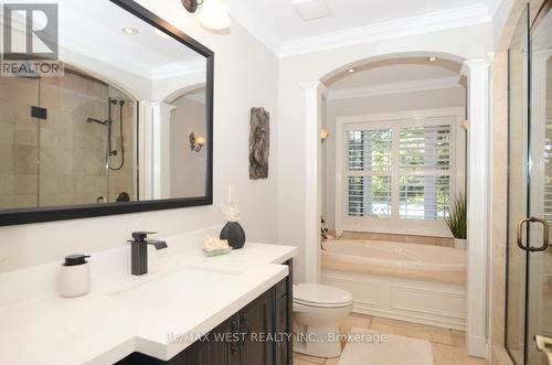 1910 18Th Side Road, New Tecumseth, ON - Indoor Photo Showing Bathroom