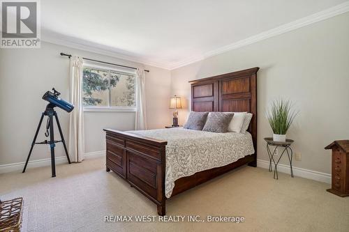 1910 18Th Side Road, New Tecumseth, ON - Indoor Photo Showing Bedroom