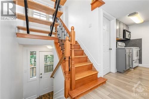 174 Columbus Avenue, Ottawa, ON - Indoor