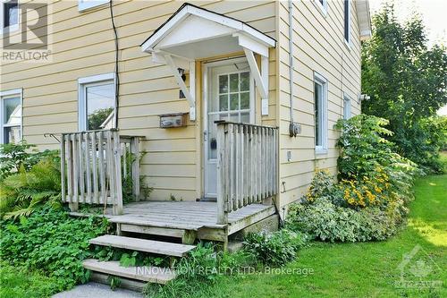 42 Montague Street, Lanark, ON - Outdoor With Deck Patio Veranda