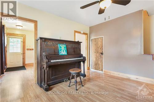 42 Montague Street, Lanark, ON - Indoor Photo Showing Other Room